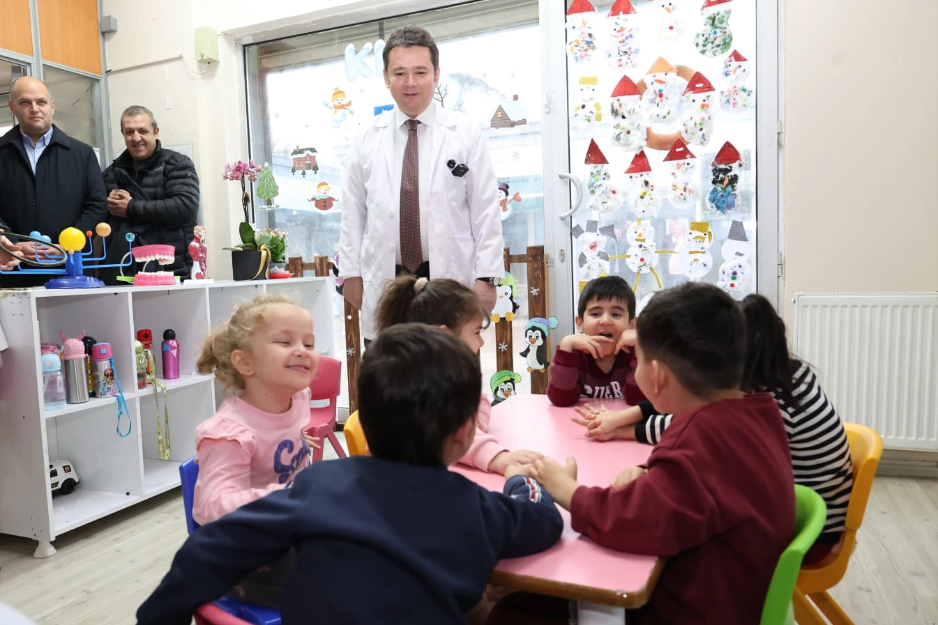 Başkan Erkan Aydın çocuklara mesleğini tanıttı