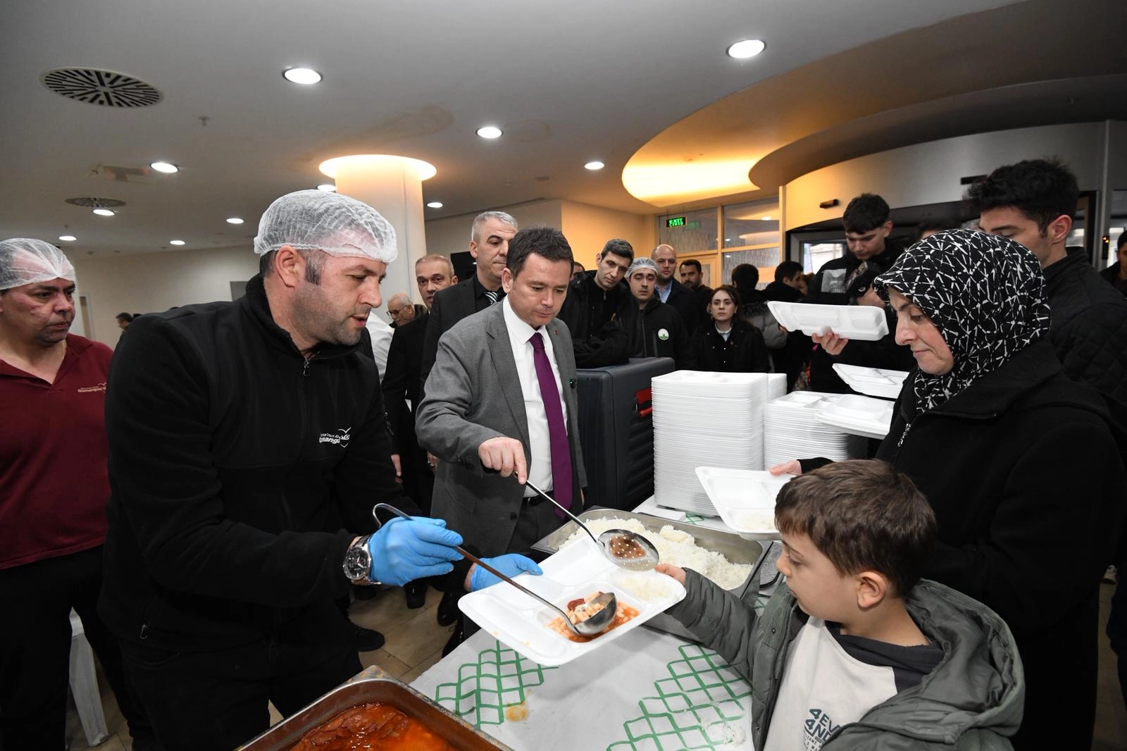 Osmangazi’de dayanışmanın adresi Demirtaş oldu