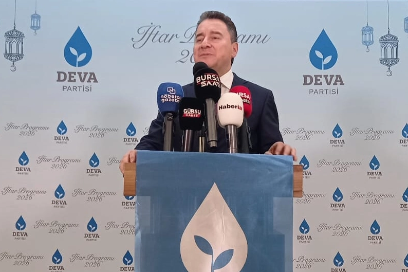 Babacan, Bursa'dan ekonomi ve politika sorunlarını değerlendirdi
