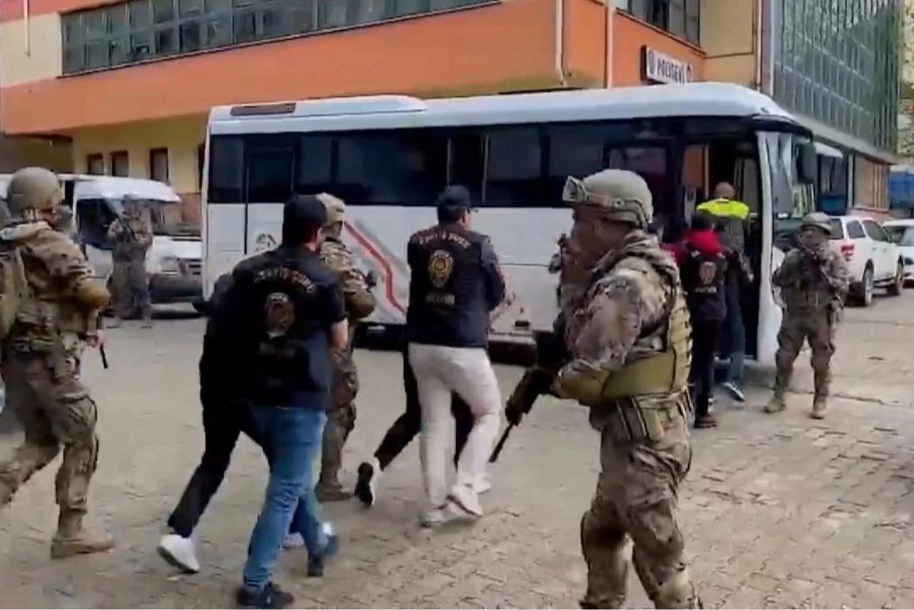 Aralarında Bursa da var... 22 ilde organize suça 23 tutuklama!