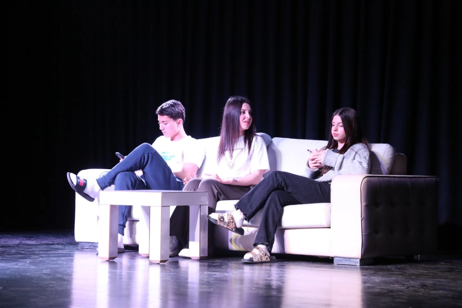 İnegöl'de Genç Suare Tiyatro Festivali başladı