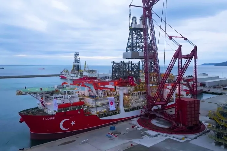 Yıldırım deniz sondaj gemisinin ilk görevi 20 Mayıs'ta