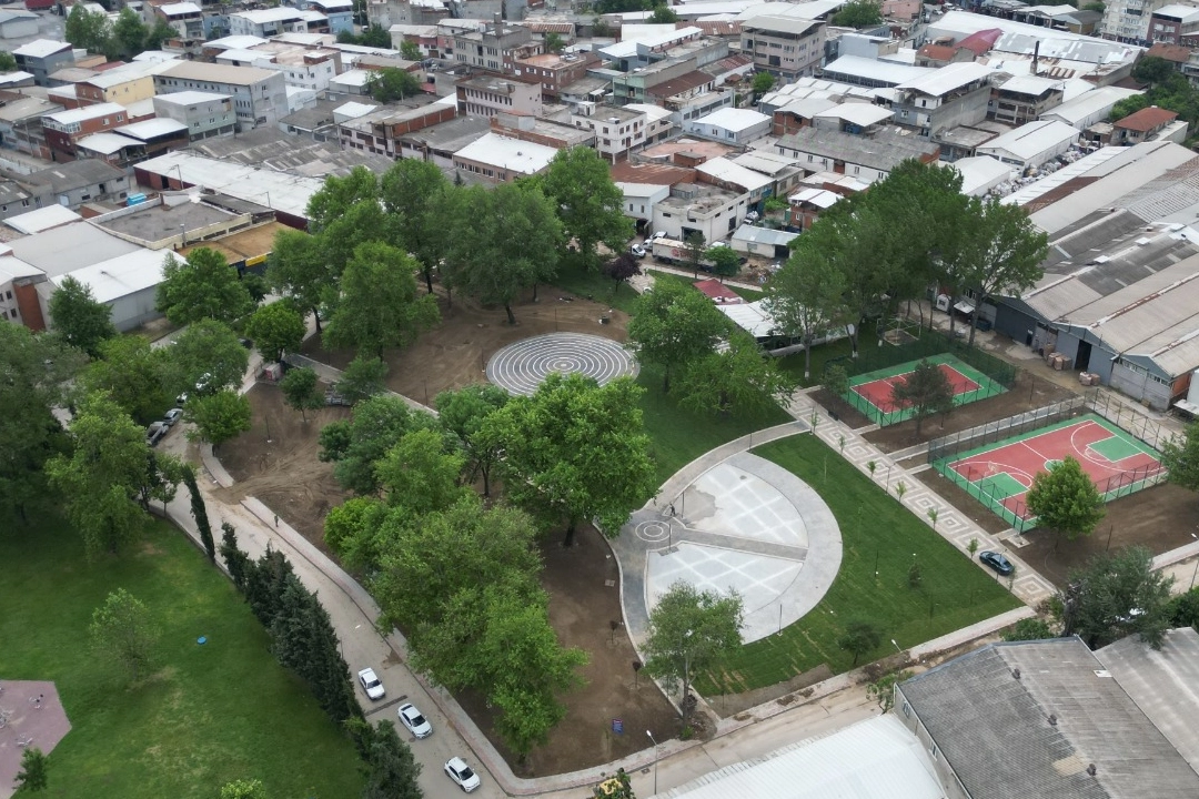 Bursa Büyükşehir'den Osmangazi mahalle parkına yenileme