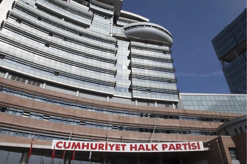 CHP kurultayı 'mutlak butlan' sayıldı, yönetim için tedbir kararı