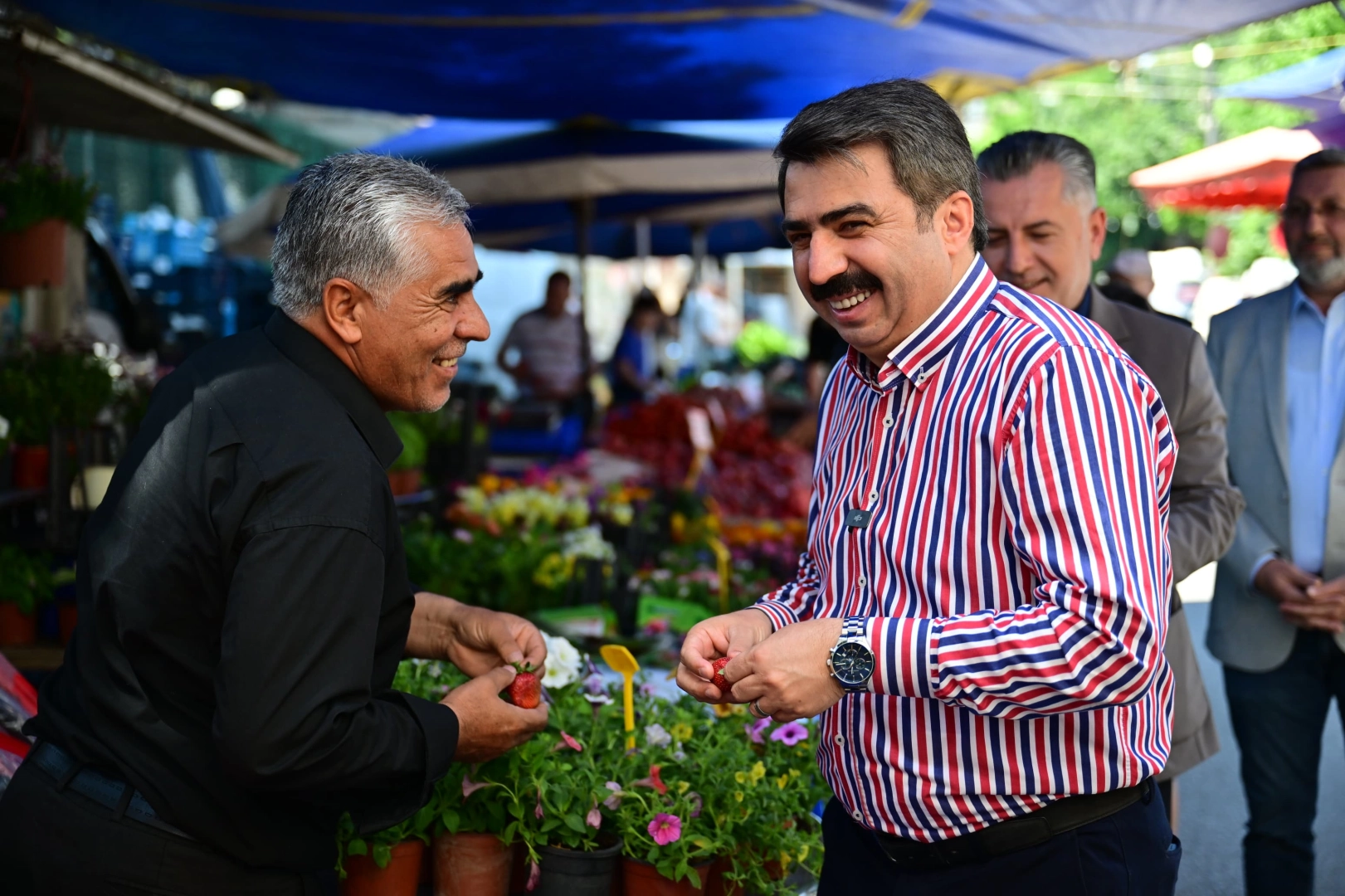 Yıldırım'da Başkan Yılmaz pazarda bayramlaştı
