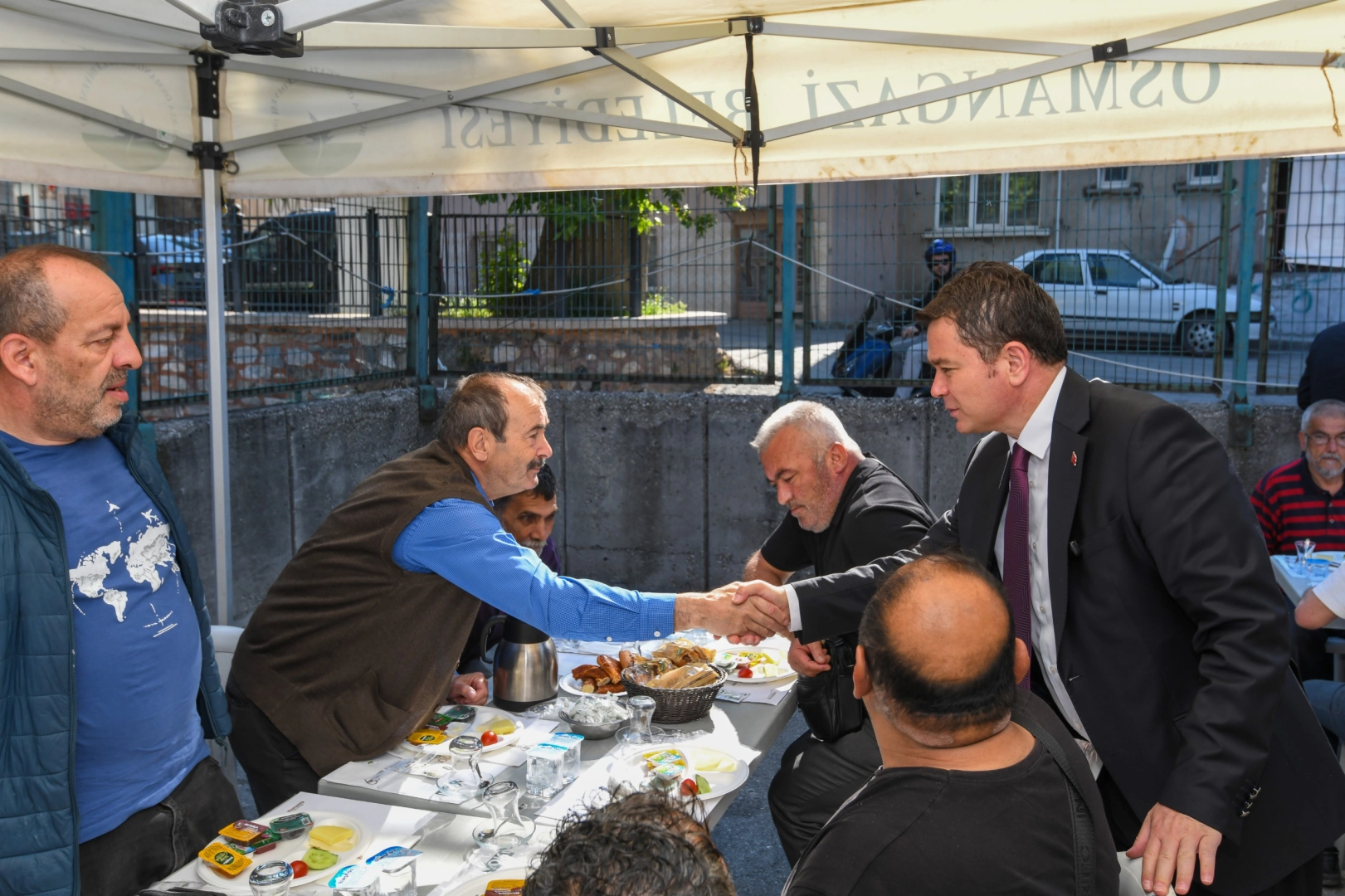 Erkan Aydın Alacahırka’da vatandaşlarla buluştu