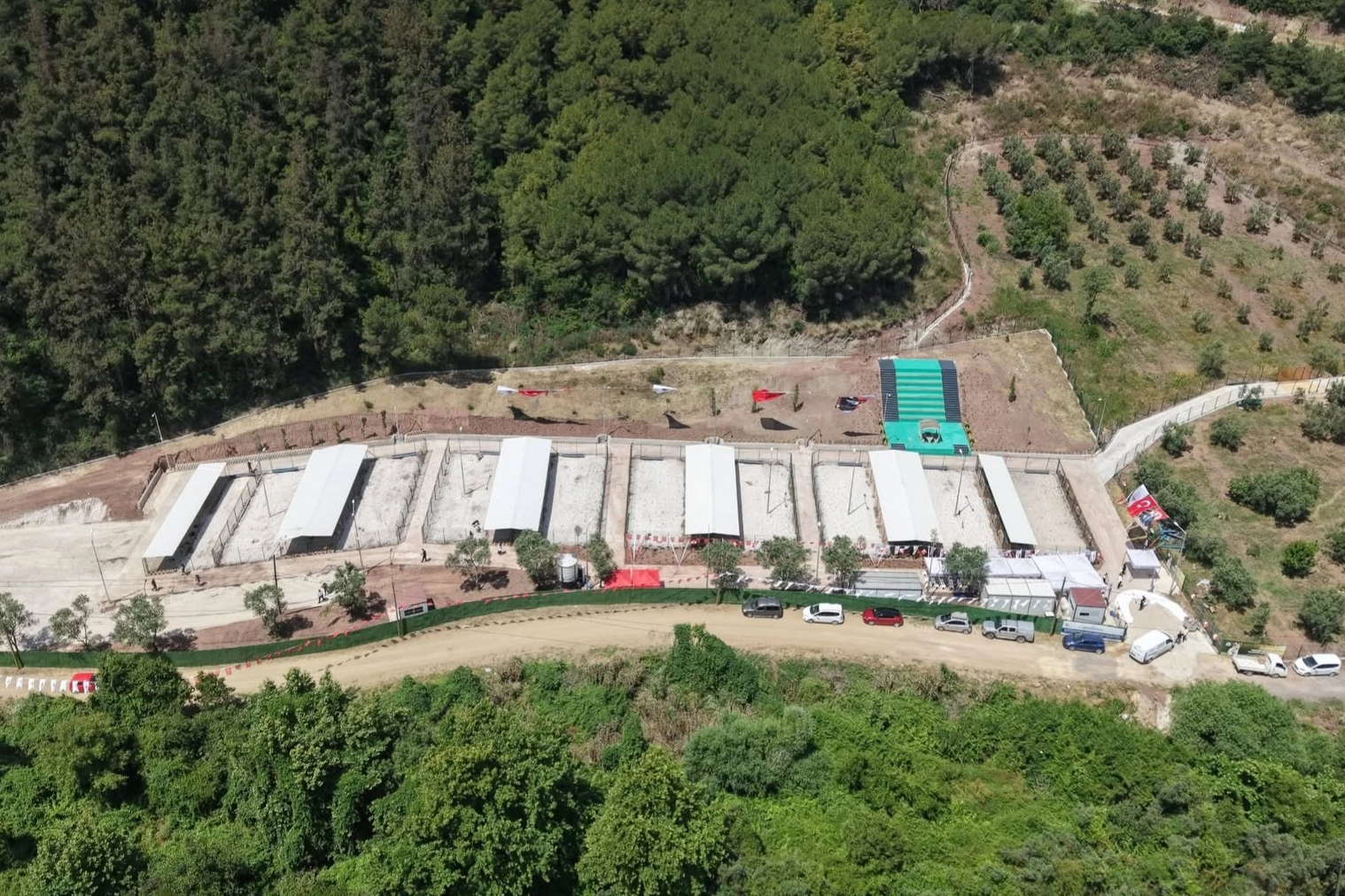 Gemlik’te sahipsiz hayvanlara modern yaşam alanı