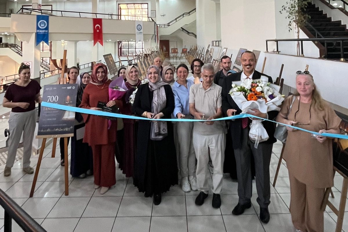 Yıldırımlı fotoğrafçılardan tarihi çekim