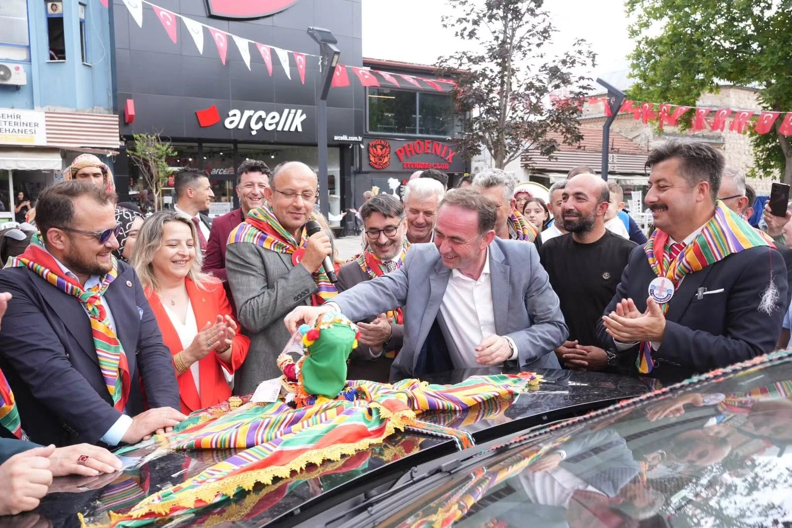 Yenişehir'de 700 yıllık tarihi sevda hayat buldu