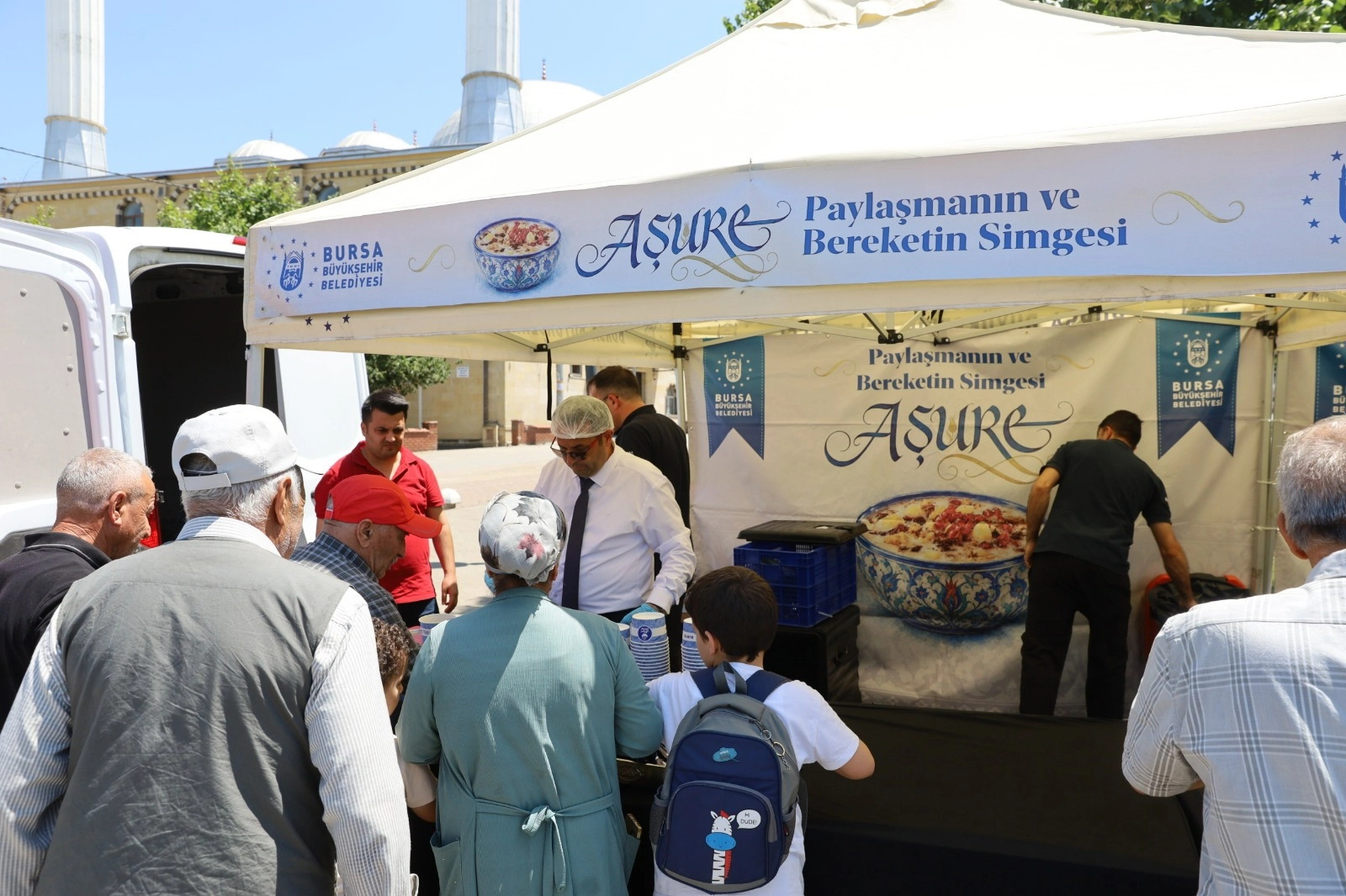 Bursa’da aşure geleneği Yıldırım’da yaşatıldı