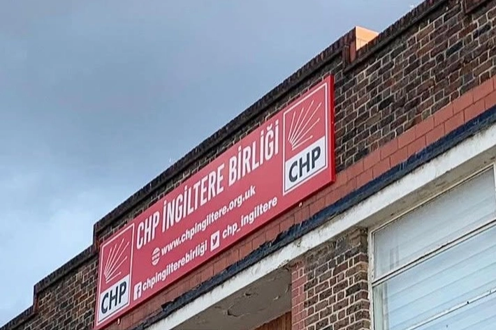 CHP İngiltere Birliği yönetimi görevden alındı