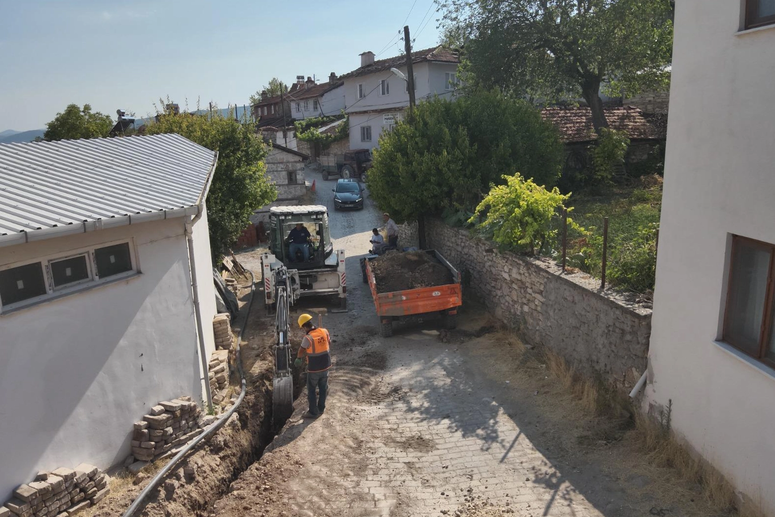 Bursa’da kırsal mahallelerin içme suyu hatları yenileniyor